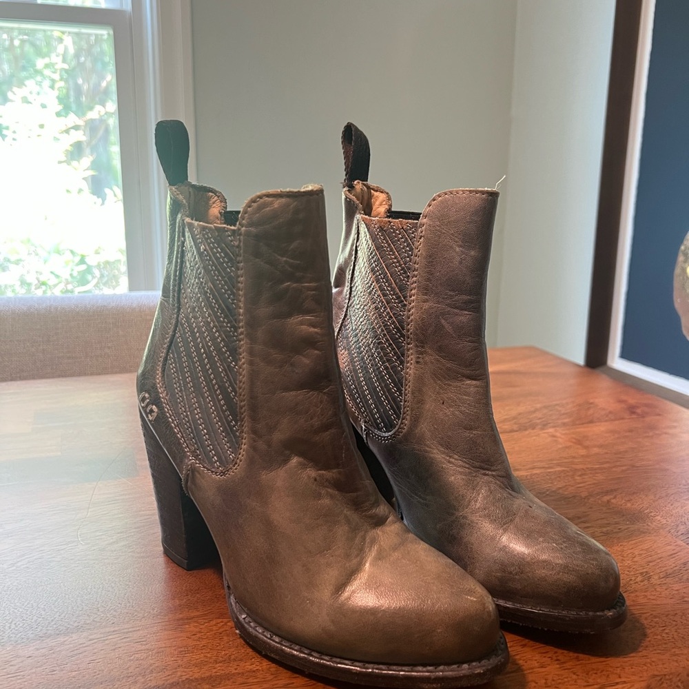 Brown Leather Chelsea Ankle Boots with Quilted Panels